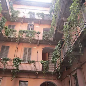 charming-and-elegant-apartment-historic-center-of-milan.it-lombardy.com/